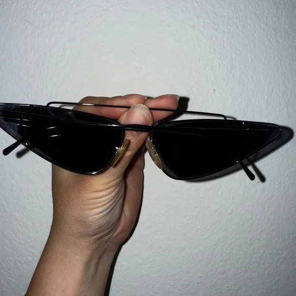Authentic Brand new Prada Black Cat Eye Sunglasses - Picture 4 of 7